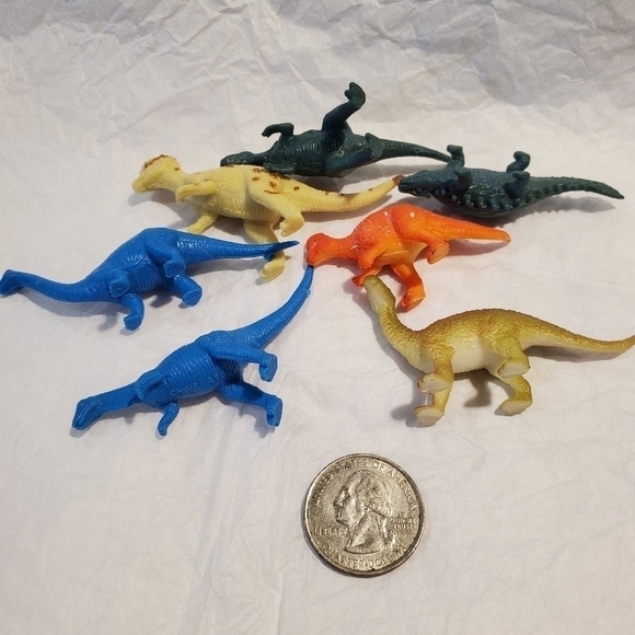 Miniature Dinosaur plastic toy play lot of 7 - Picture 3 of 3